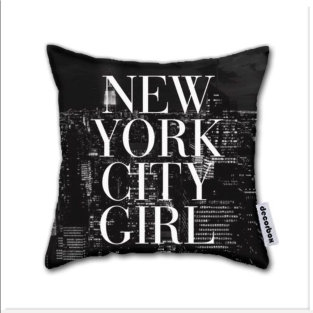 New York City Girl B&W 18x18 Throw Pillow Case